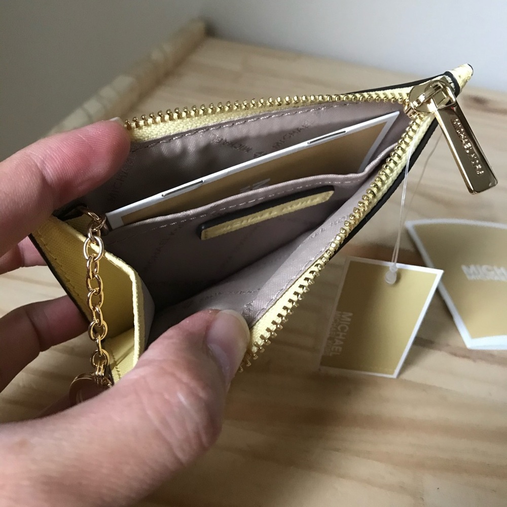 Michael Kors Card Case🎈🎈 - Picture 5 of 6